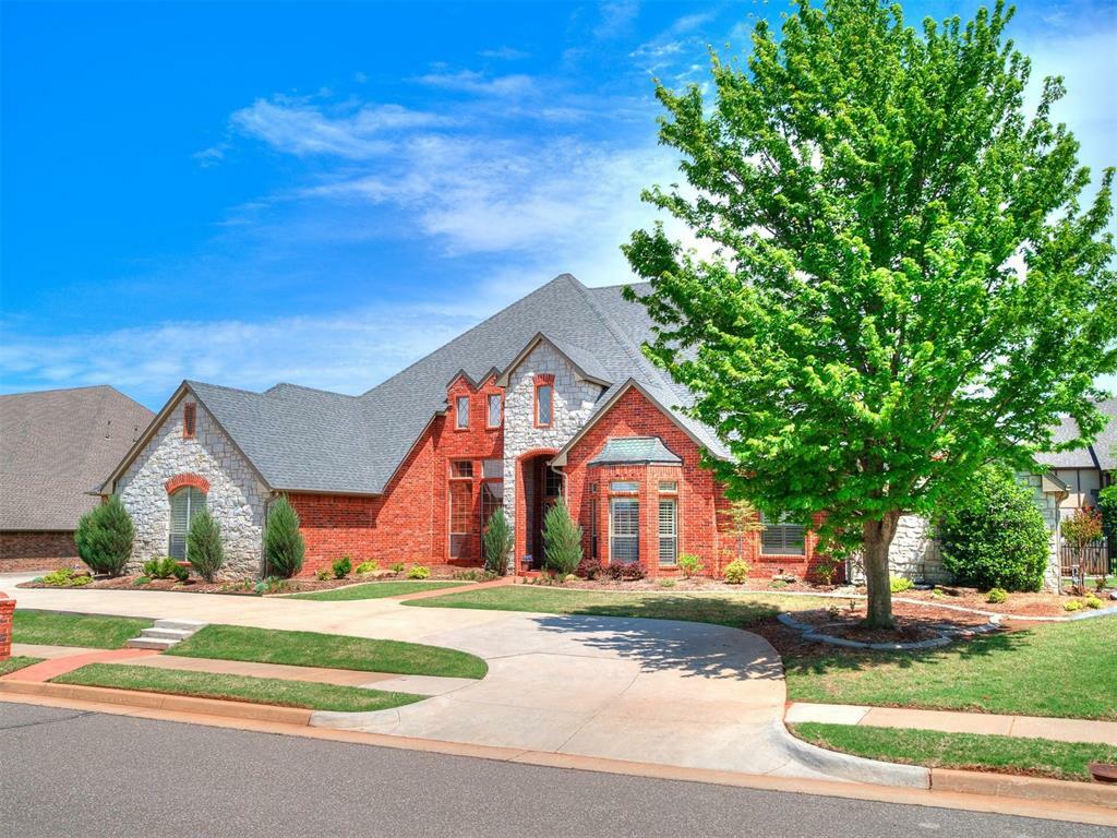 Property Photo: 2808 Warwick Place OK 73013