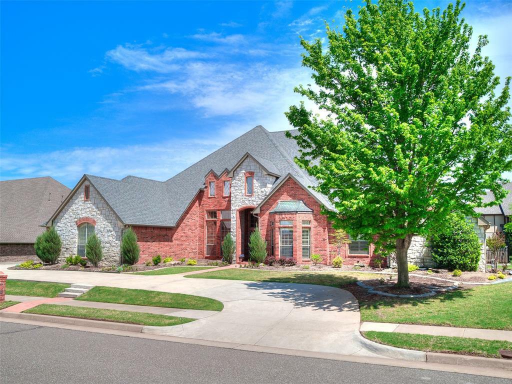 Property Photo: 2808 Warwick Place OK 73013
