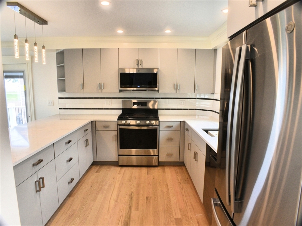 Property Photo:  121 Bay Street B  MA 02045 