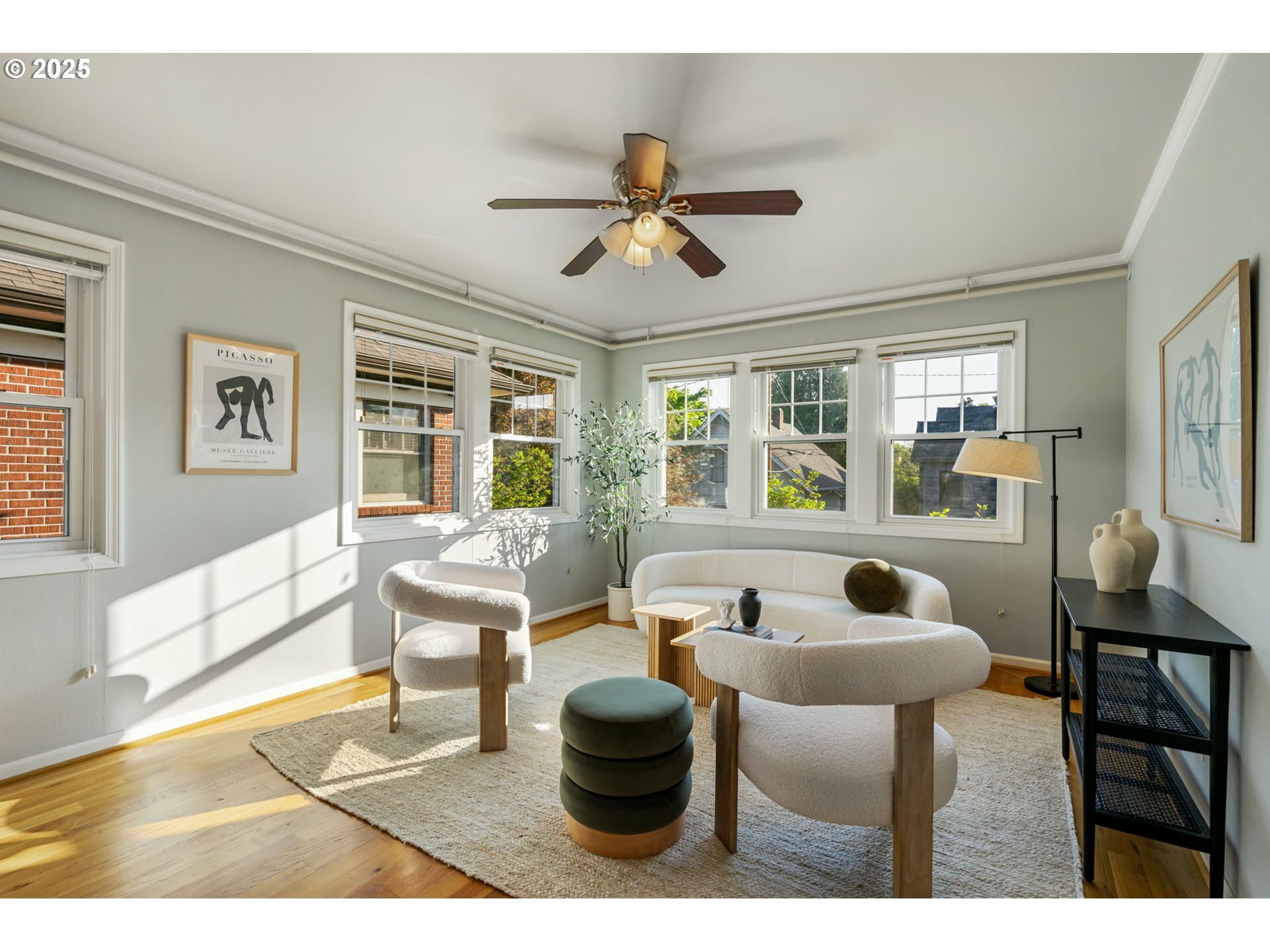 Property Photo: 701 NE 28th Ave 24 OR 97232
