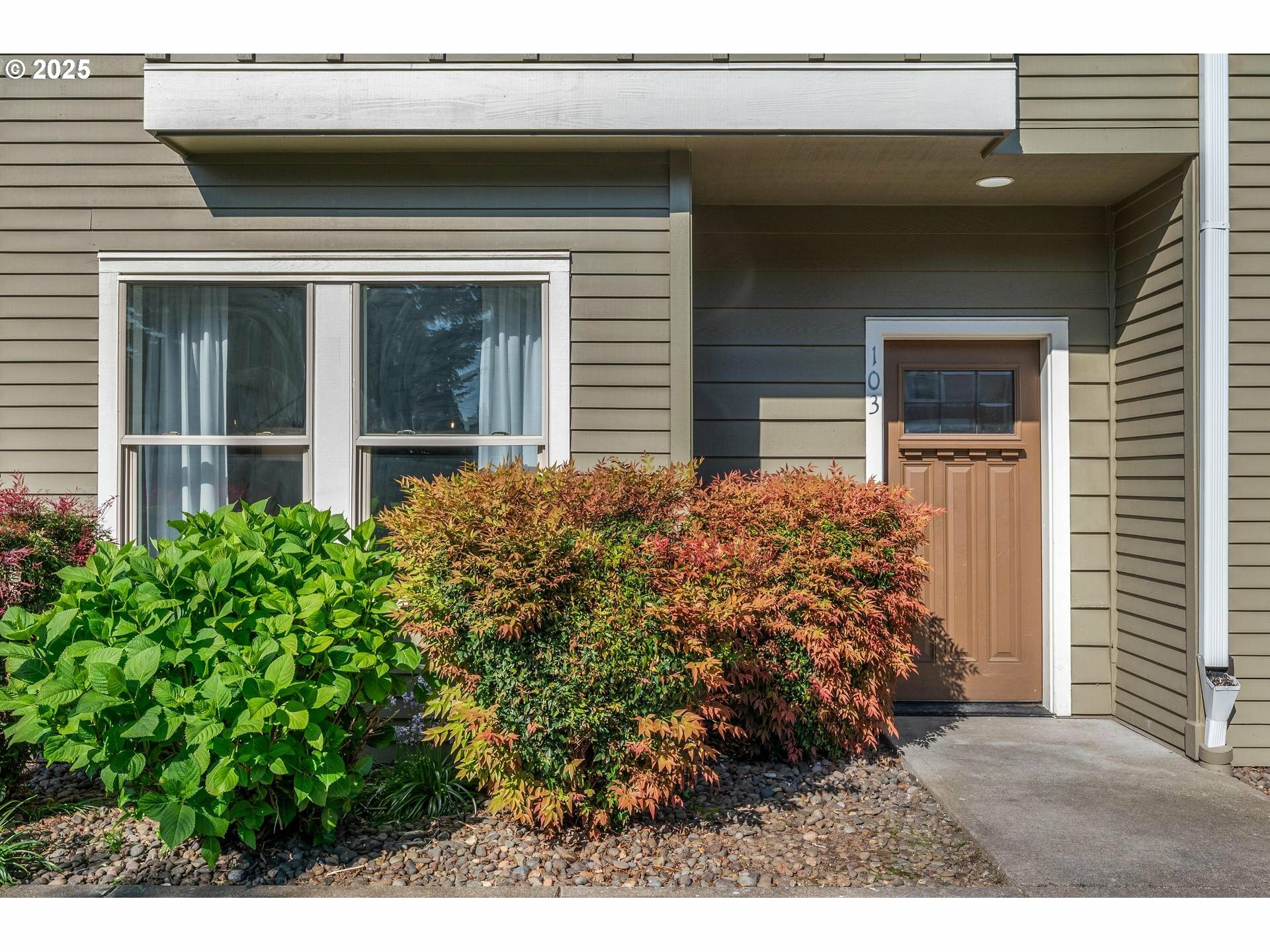 Property Photo: 4409 NE Killingsworth St 103 OR 97218