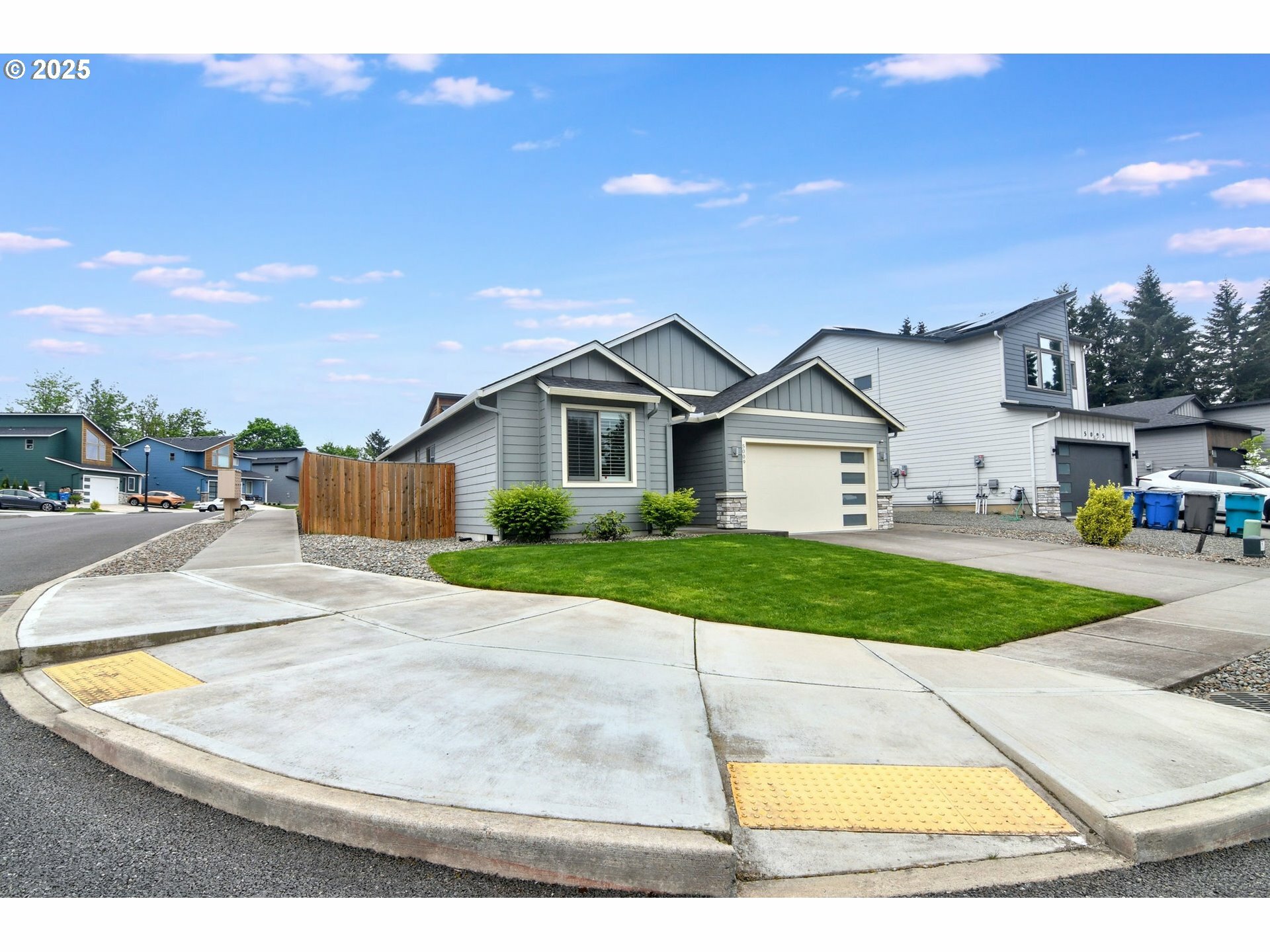 Property Photo: 5009 NE 85th St WA 98665