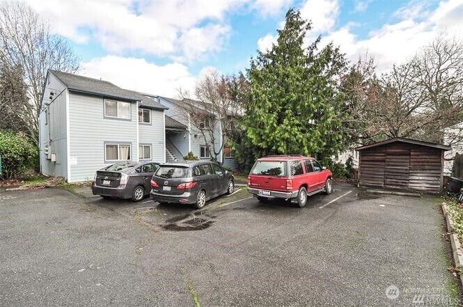Property Photo:  2148 SW Holden Street B2  WA 98106 