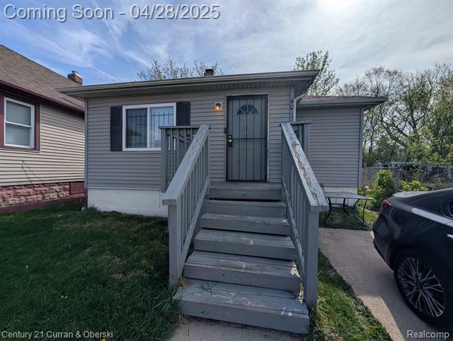 Property Photo: 4013 Moore Street MI 48141