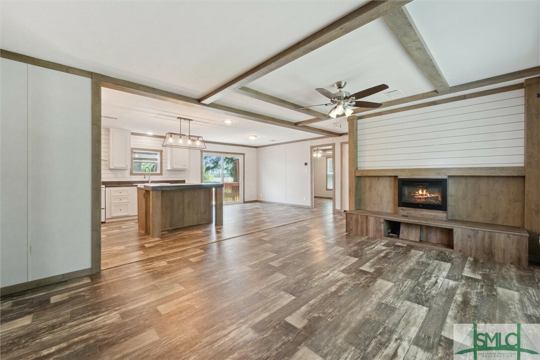 Property Photo: 1293 Lake Drive GA 31320