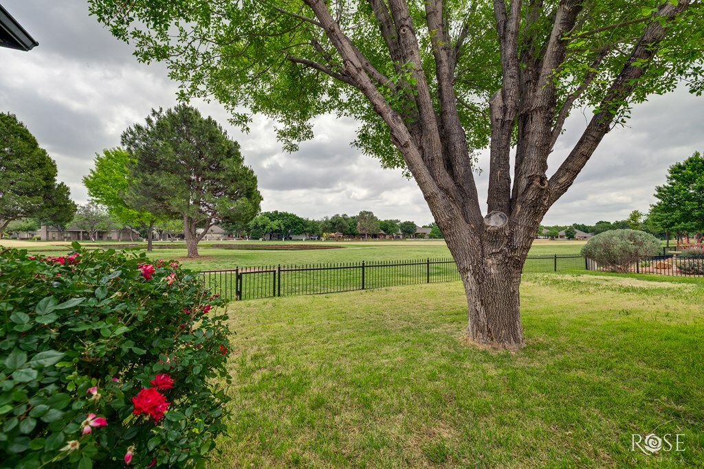Property Photo: 2105 Valleyview Dr TX 76904