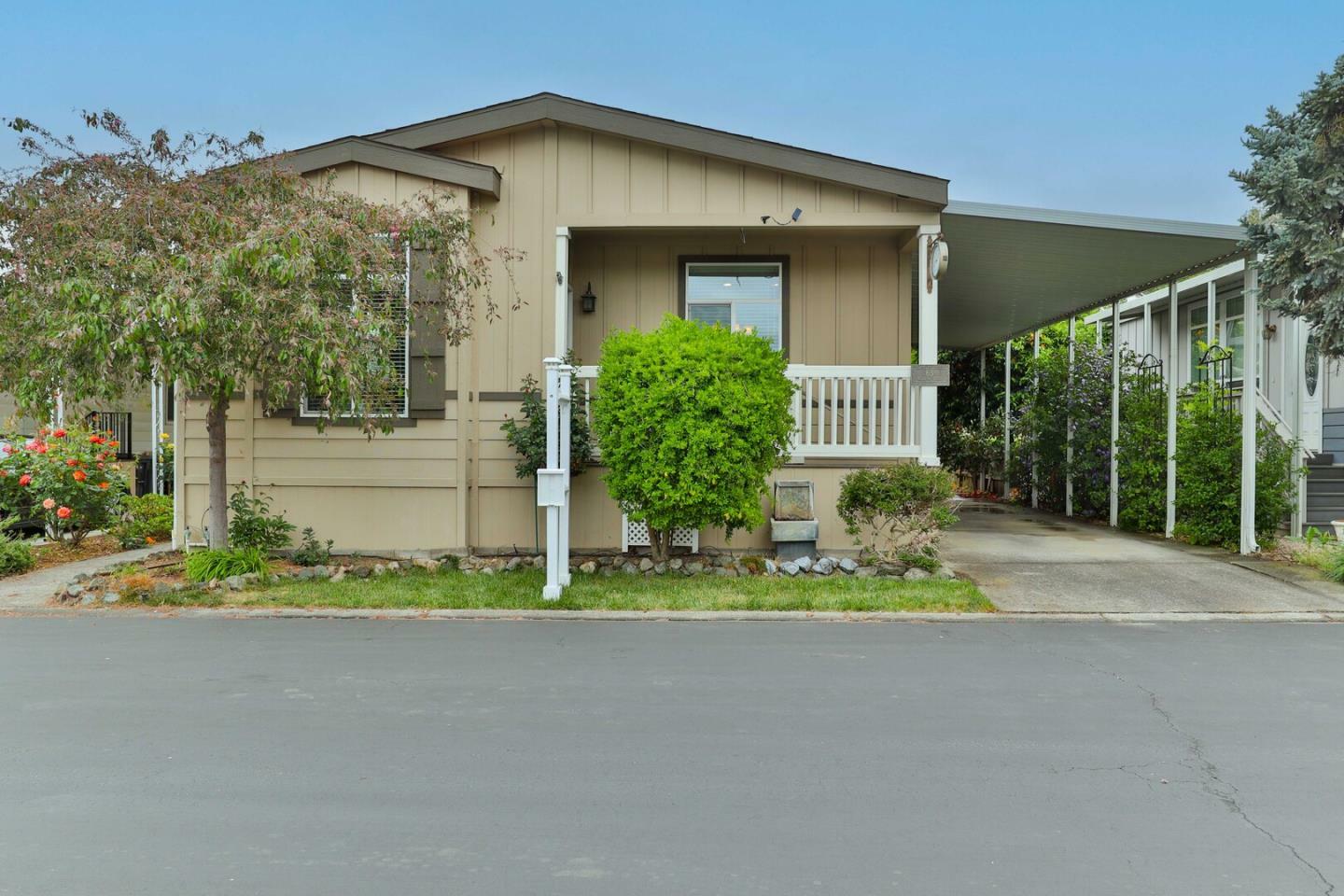 Property Photo: 63 Mulberry Court 63 CA 95037