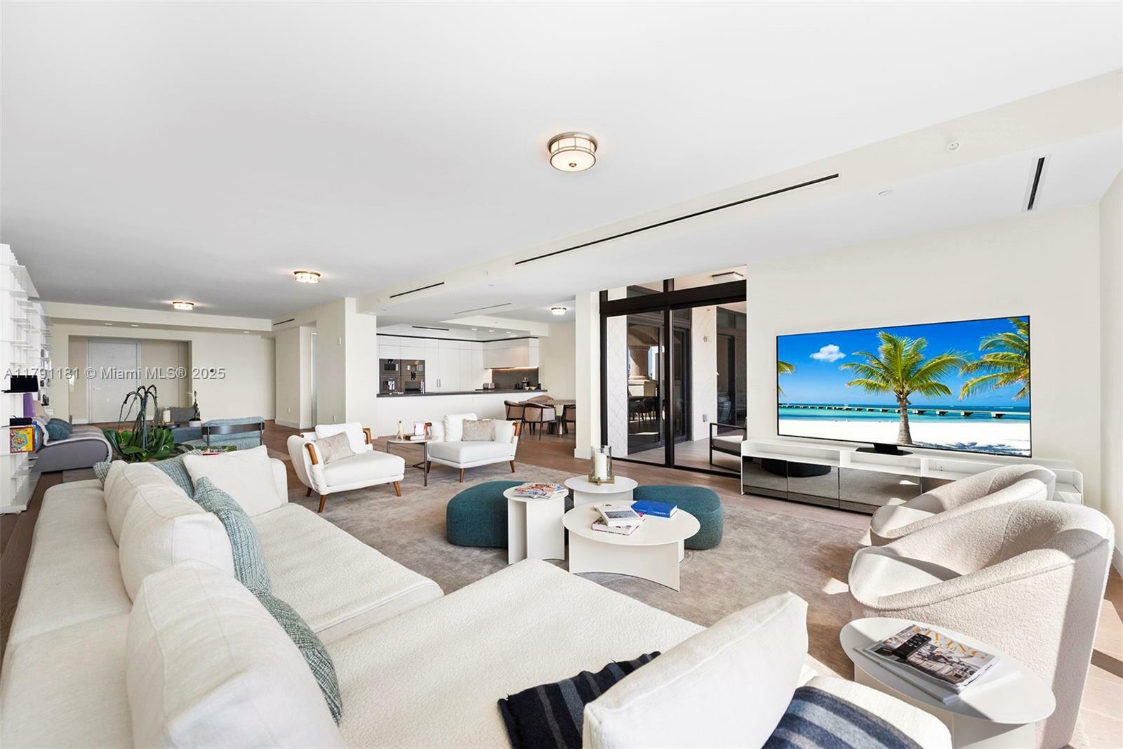Property Photo: 7055 Fisher Island Dr 7055 FL 33109
