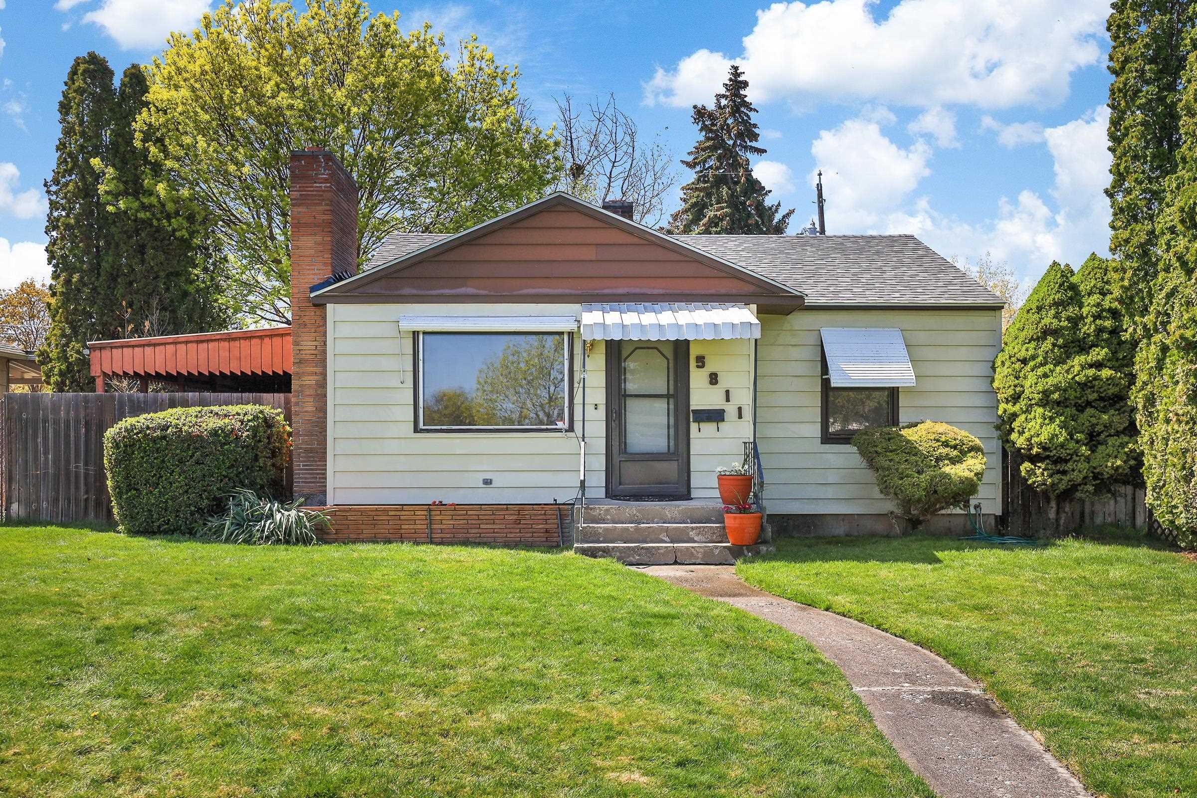 Property Photo: 5811 N Elm St WA 99205