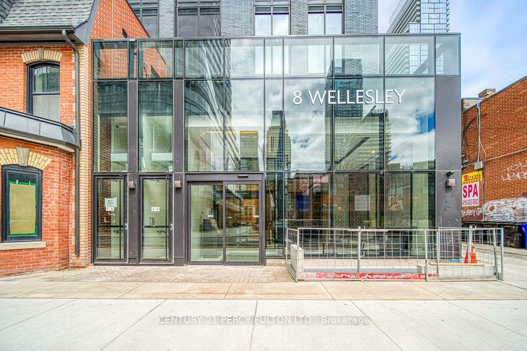 Property Photo: 8 Wellesley Street W 2905 ON M4Y 0J5