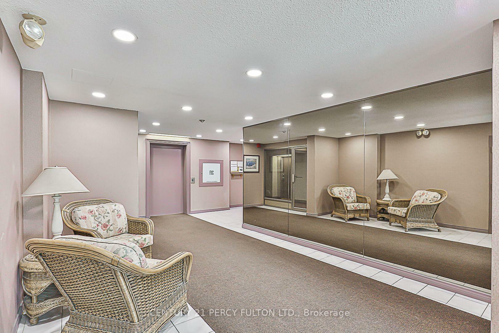 Photo de la propriété: 249 Major Mackenzie Drive E 203 ON L4C 9M8