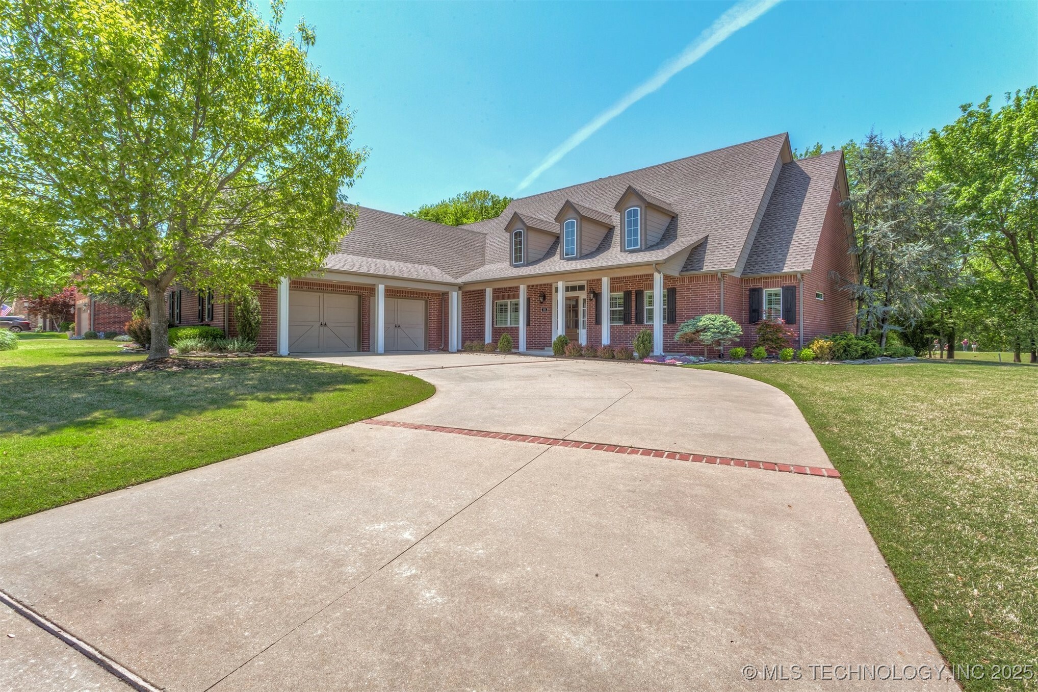 Property Photo: 8101 E Freeport Street OK 74014