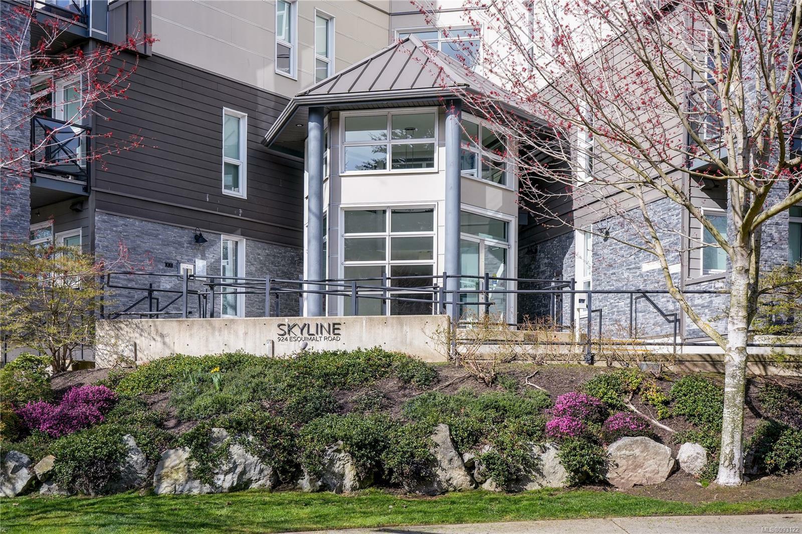 Property Photo: 924 Esquimalt Rd 302 BC V9A 3M8