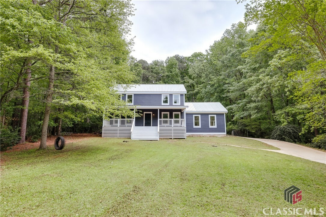 Property Photo: 155 Hunters Pointe Drive GA 30606