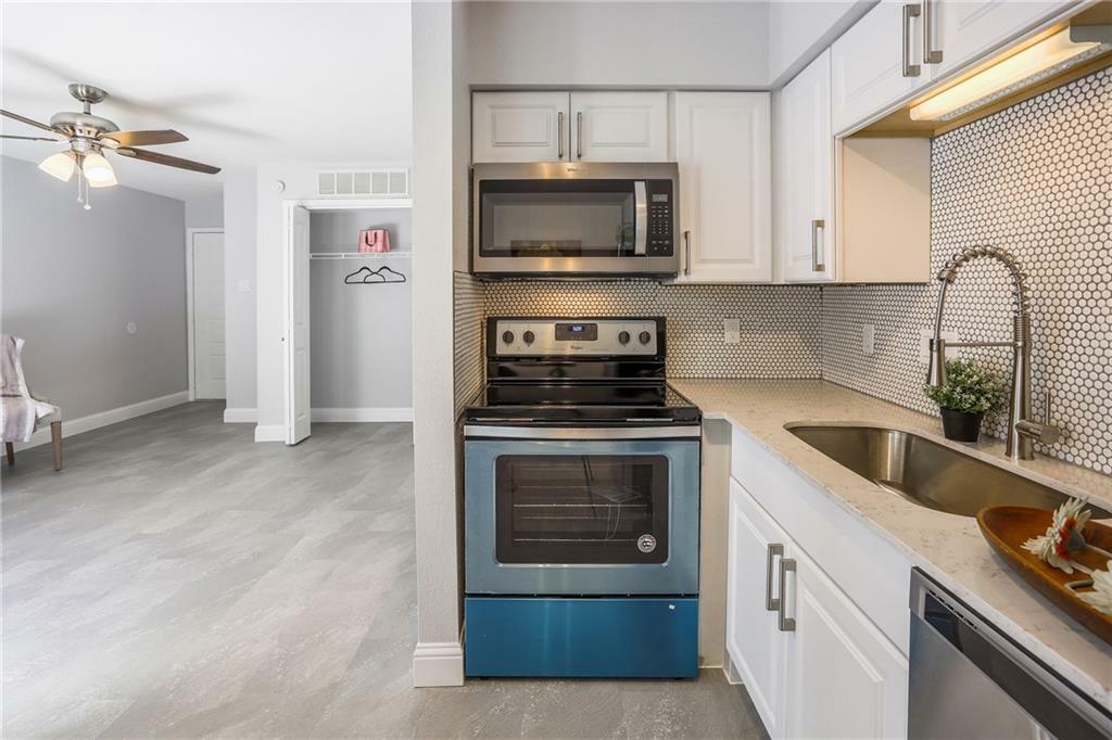 Property Photo: 1840 E Burton Drive 202 TX 78741