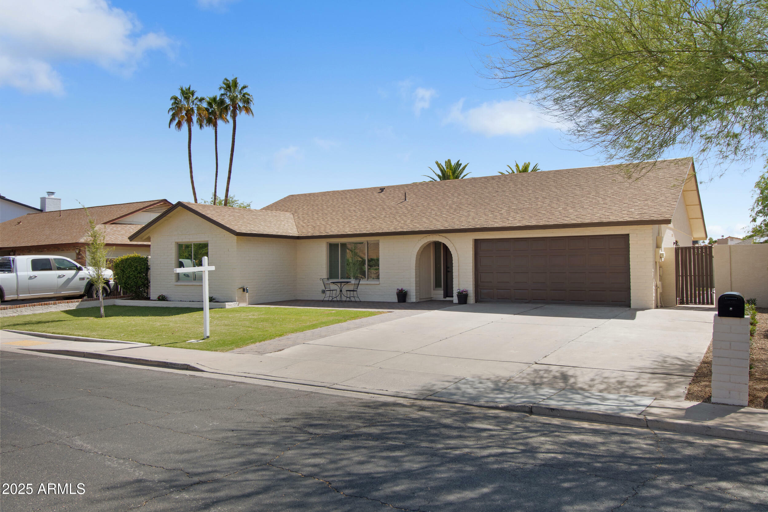 2329 S Elm --  Mesa AZ 85202 photo