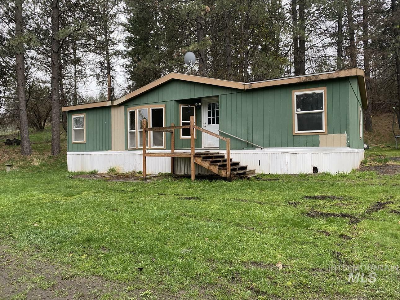 Property Photo: 174 Elmwood Loop 7 ID 83544