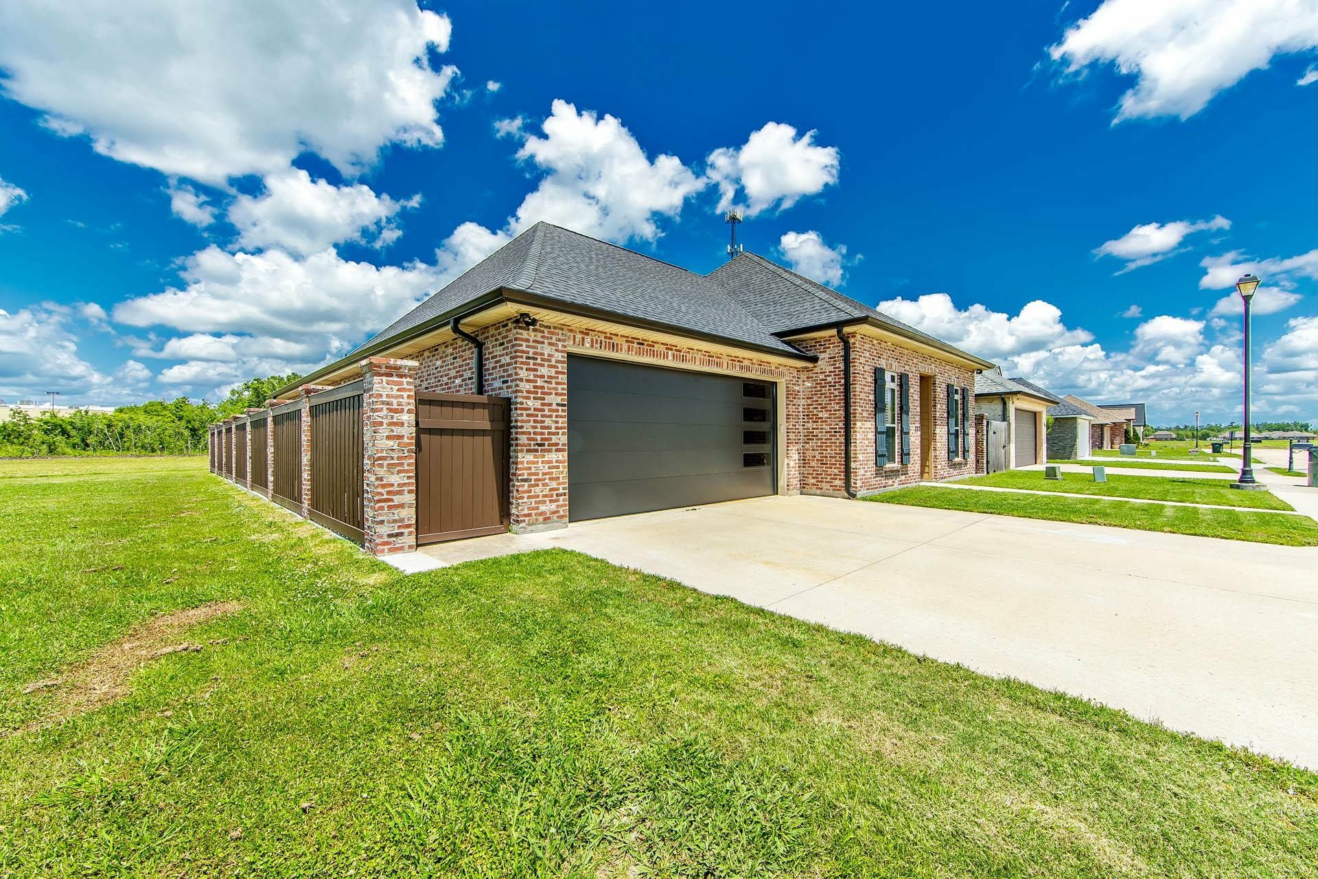 Property Photo:  253 Rue Reece  LA 70364 