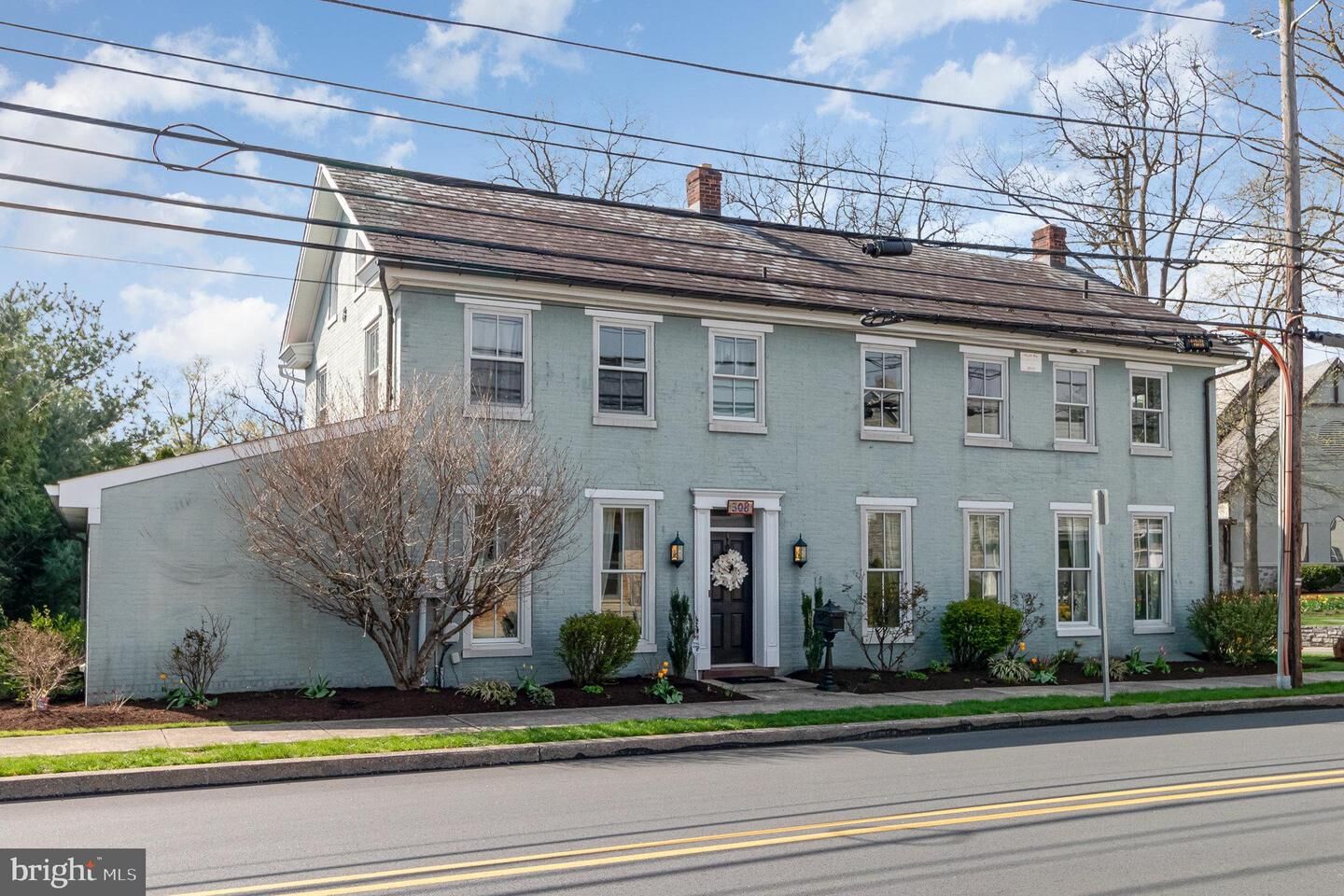 Property Photo: 308 E Derry Road PA 17033