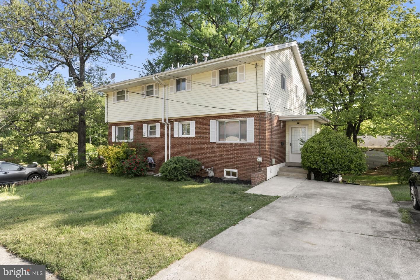 Property Photo:  821 Booker Drive  MD 20743 