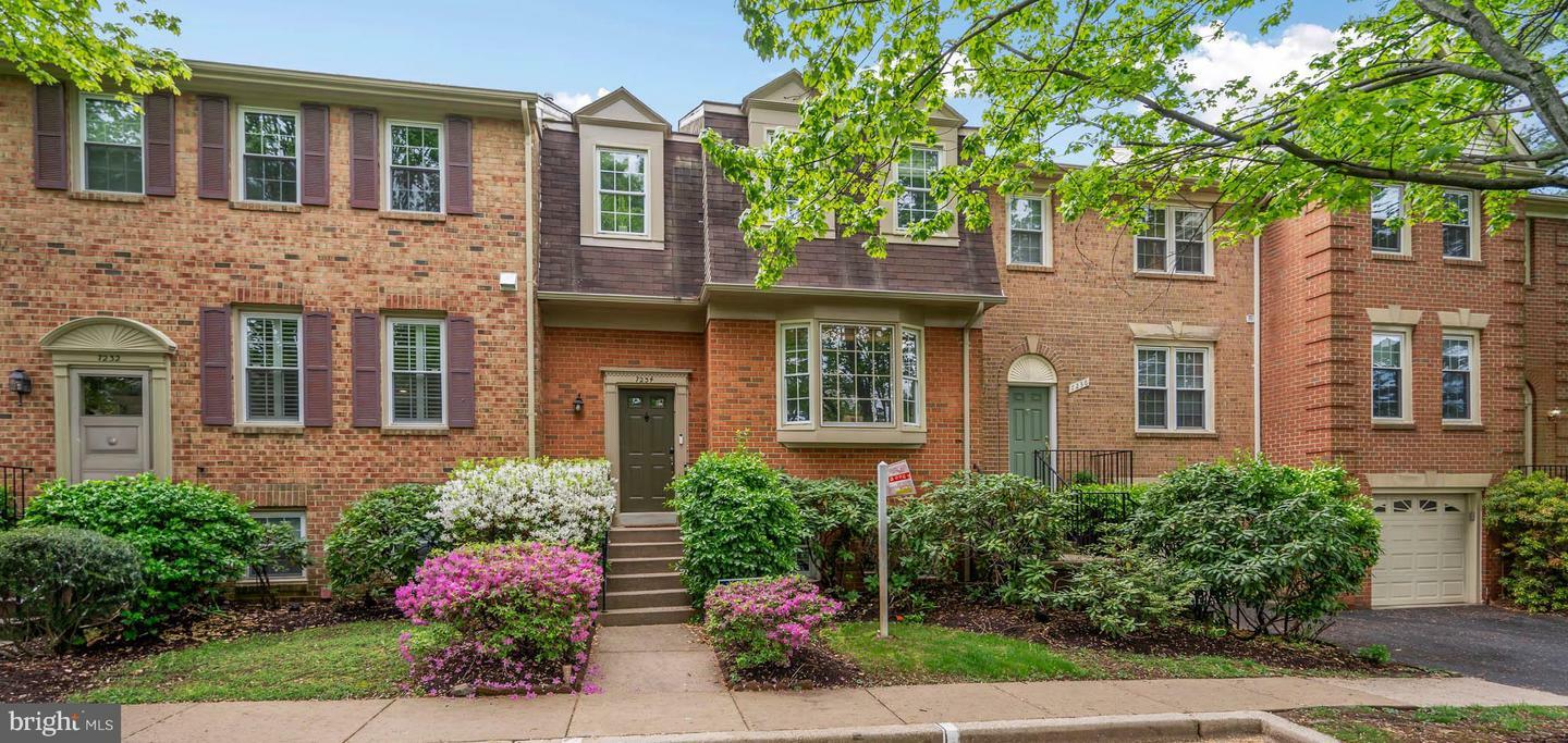 Property Photo: 7234 Taveshire Way MD 20817