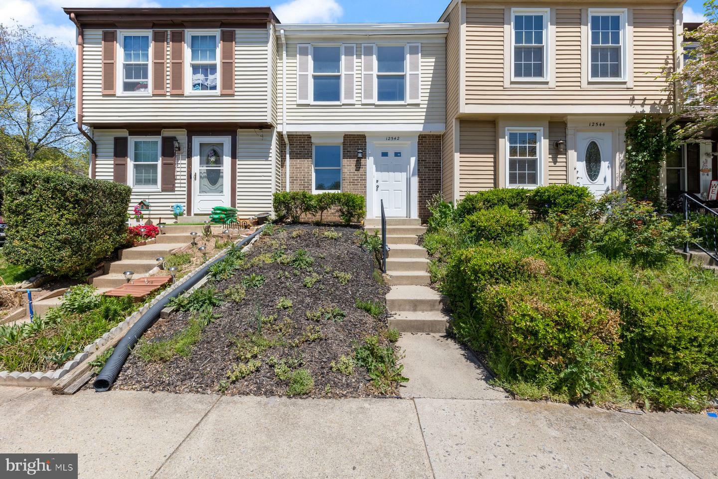Property Photo: 12542 Cross Ridge Way MD 20874