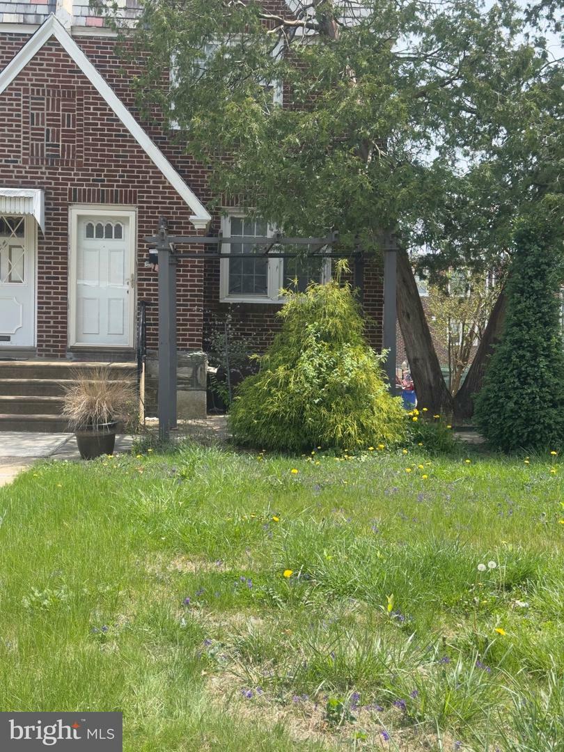 7113 Tabor Avenue  Philadelphia PA 19111 photo