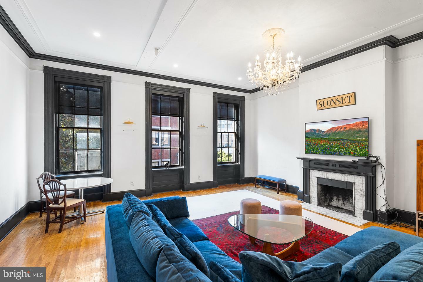Property Photo:  1029 Spruce Street 33 200  PA 19107 