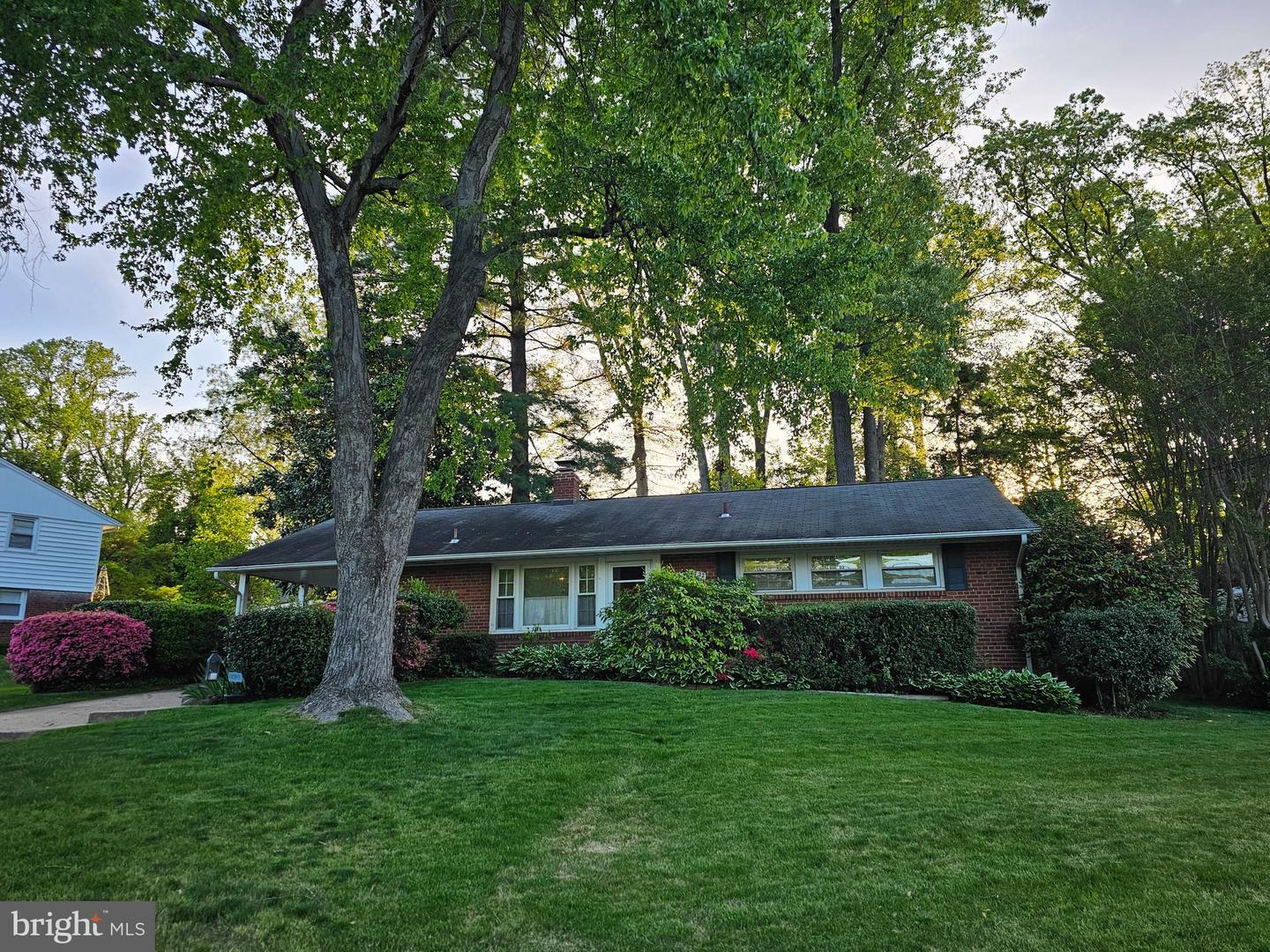 Property Photo: 7722 Elgar Street VA 22151