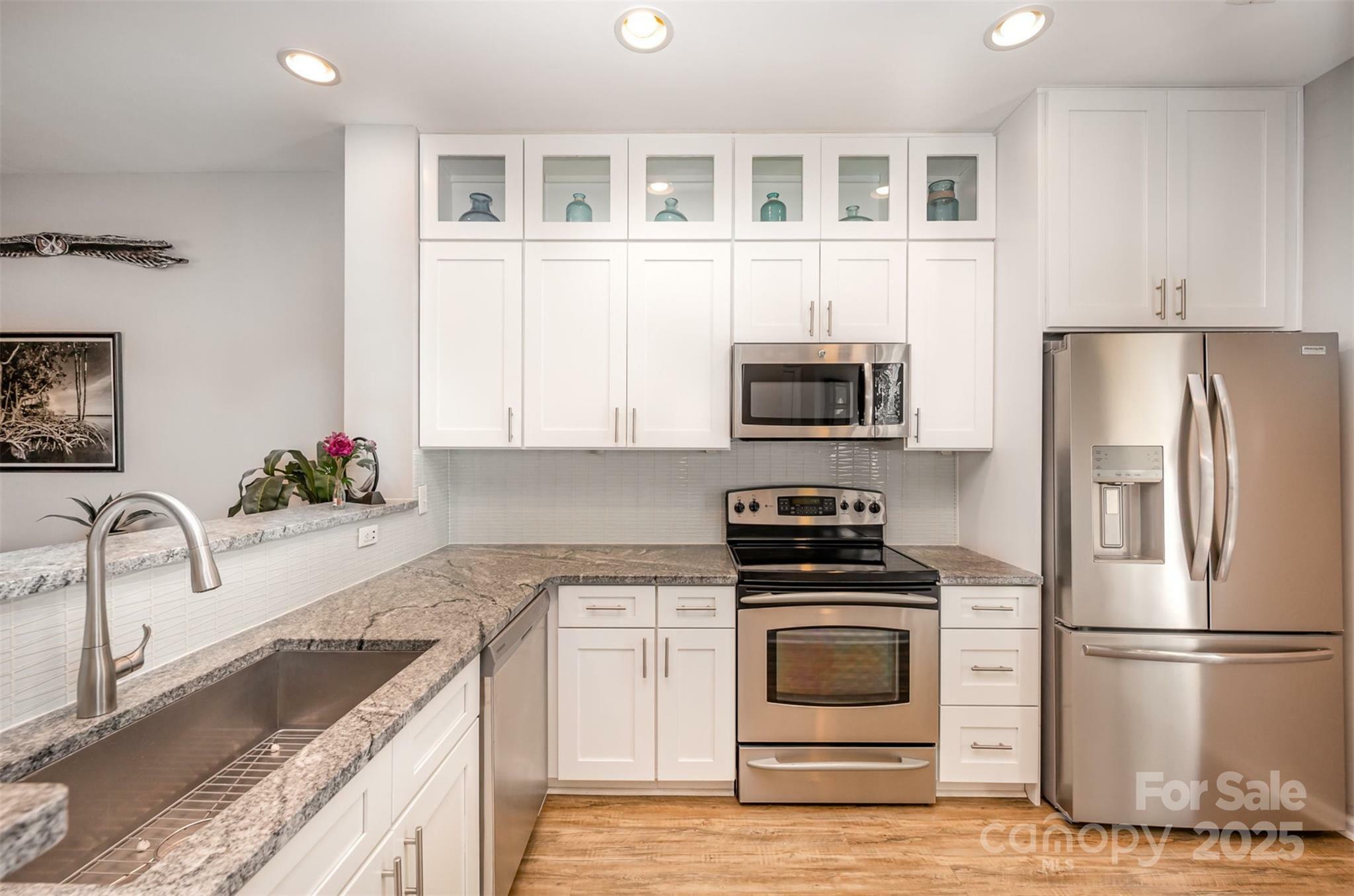 Property Photo:  15318 Coventry Court Lane  NC 28277 