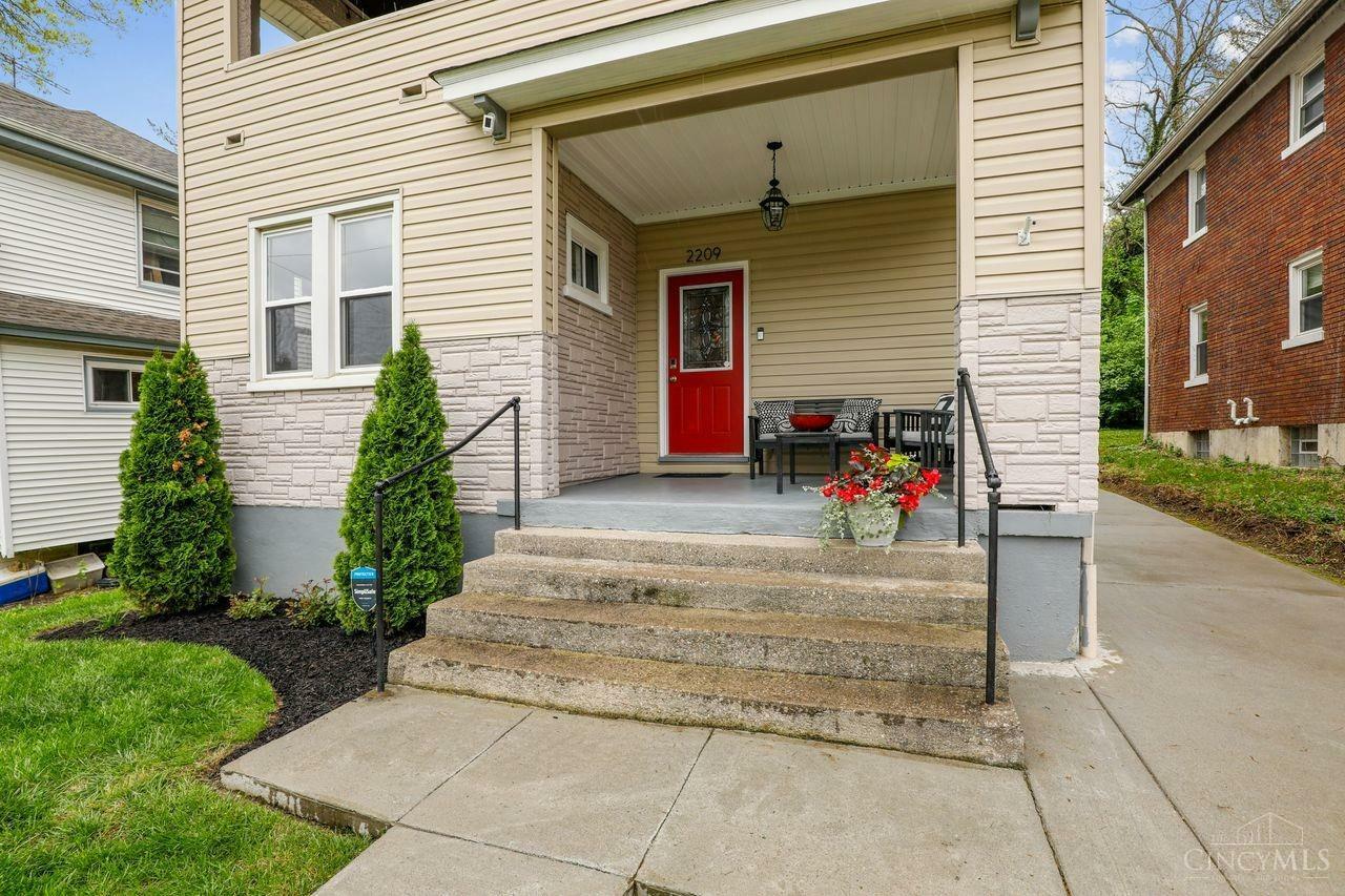 Property Photo: 2209 Crane Avenue OH 45207