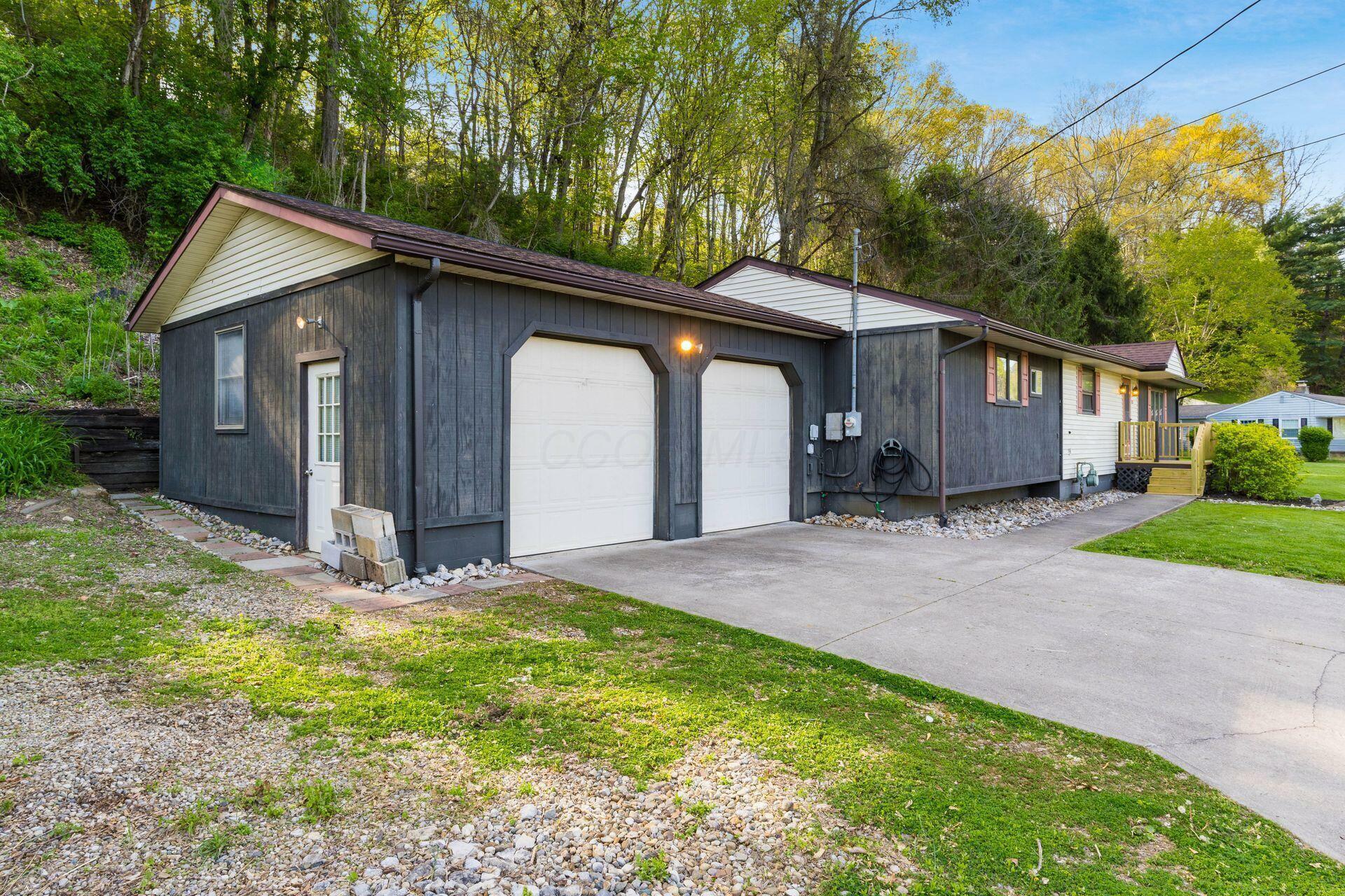 Property Photo: 125 Lynwood Lane OH 43130