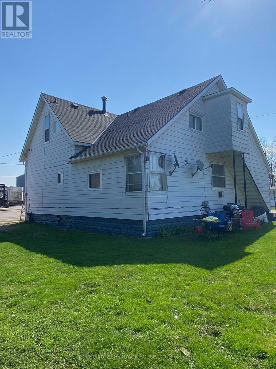 Property Photo:  151 Elm Street  ON N0P 2P0 