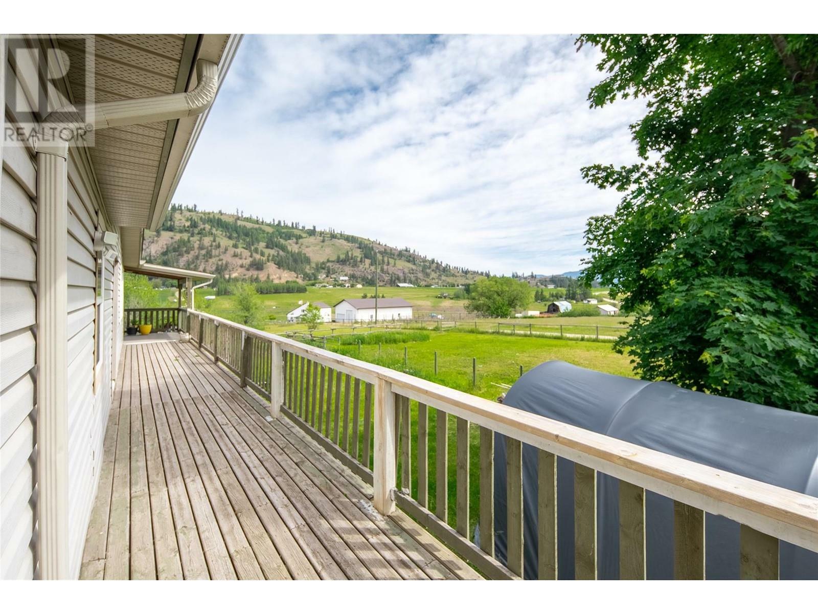 Property Photo: 4816 South Grandview Flats Road BC V0E 1B5