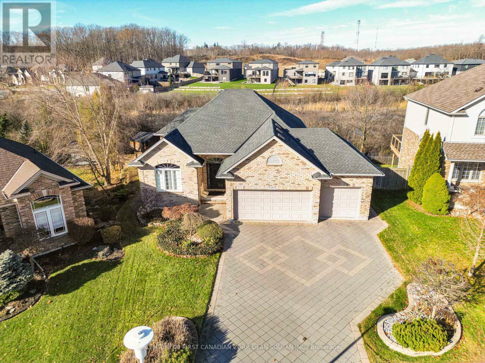 Photo de la propriété: 1193 Thornley Street ON N6K 4V5