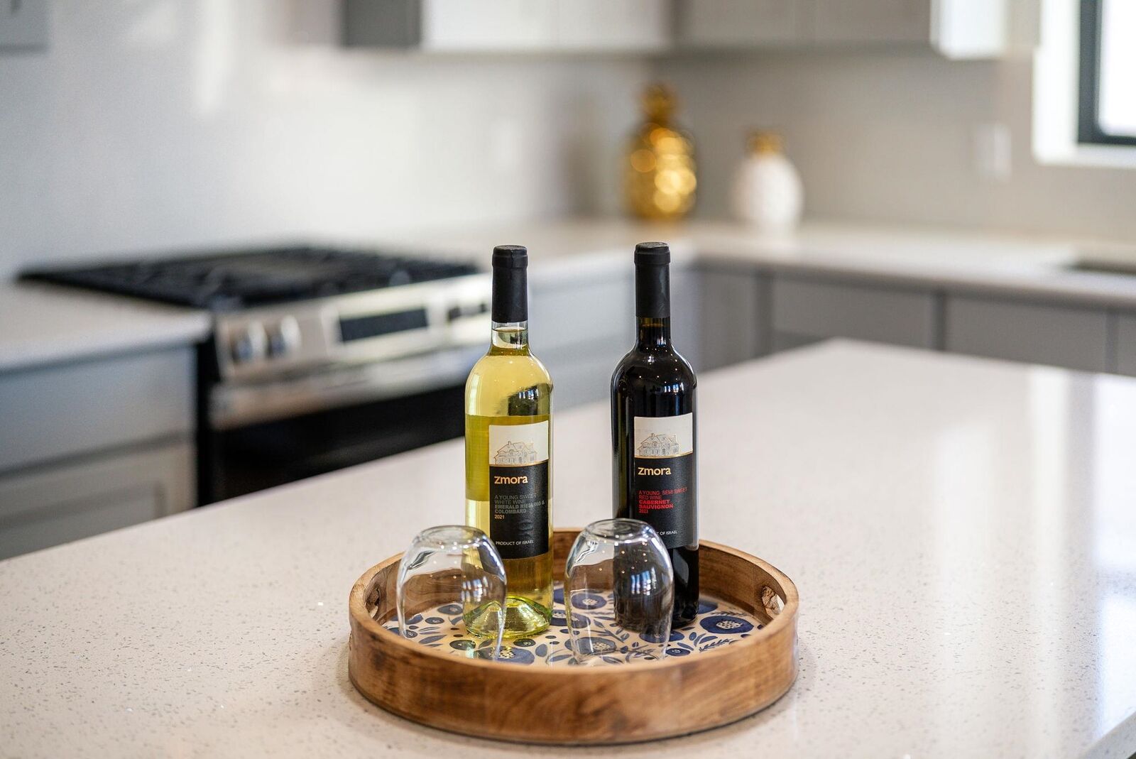 Property Photo:  13 Manhattan Ave 2  NJ 07307 