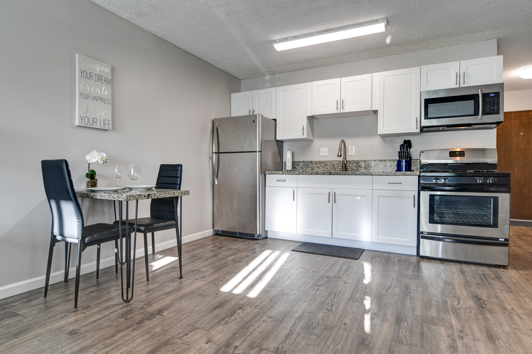 Property Photo: 355 Kalanianaole St 225 HI 96720
