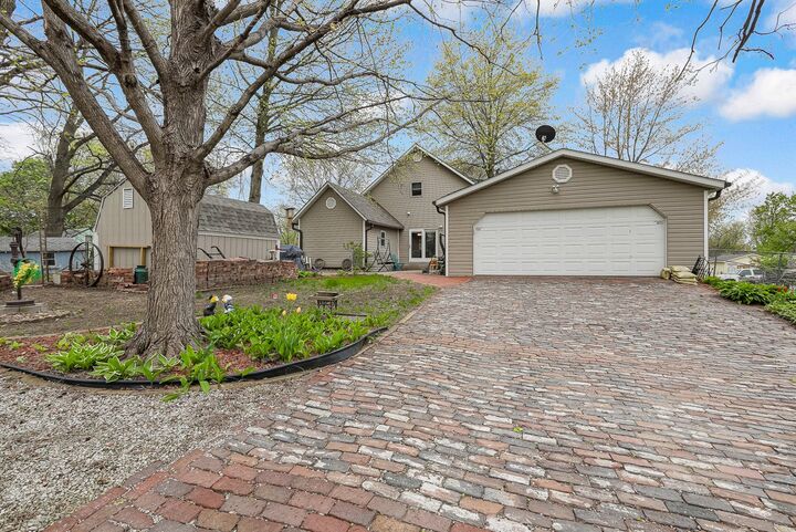 Property Photo:  1112 Liberty Street  IA 50219 