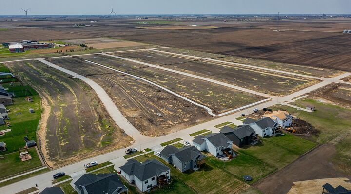 Property Photo: 1024 Wild Oak Drive IA 50124