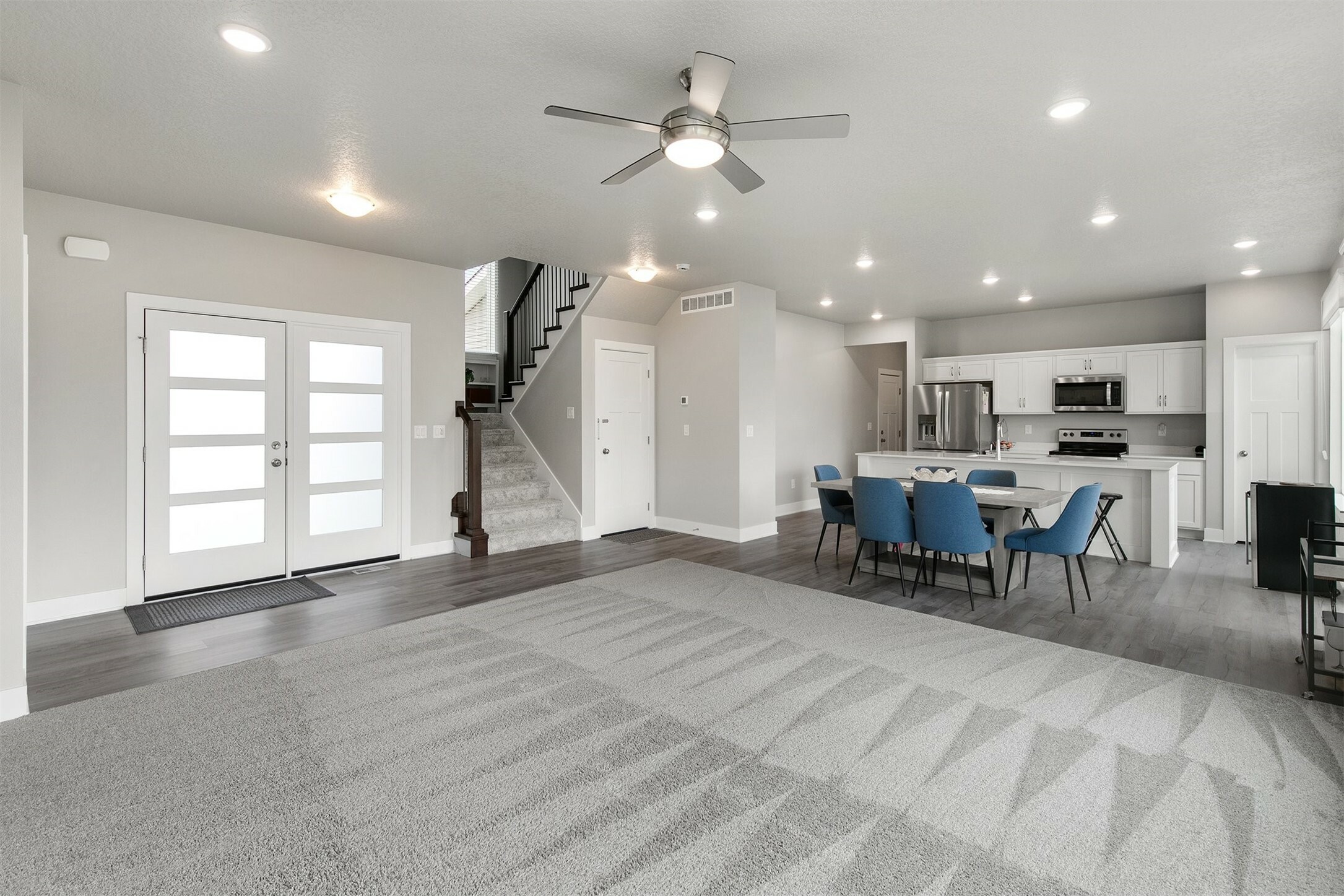 Property Photo: 718 Fountain View Drive IA 50219