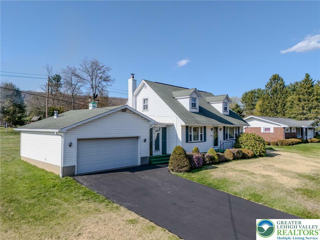 Property Photo: 829 E Main Street PA 18255