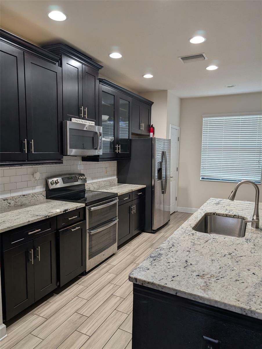 Property Photo: 4697 Wandering Way FL 33544