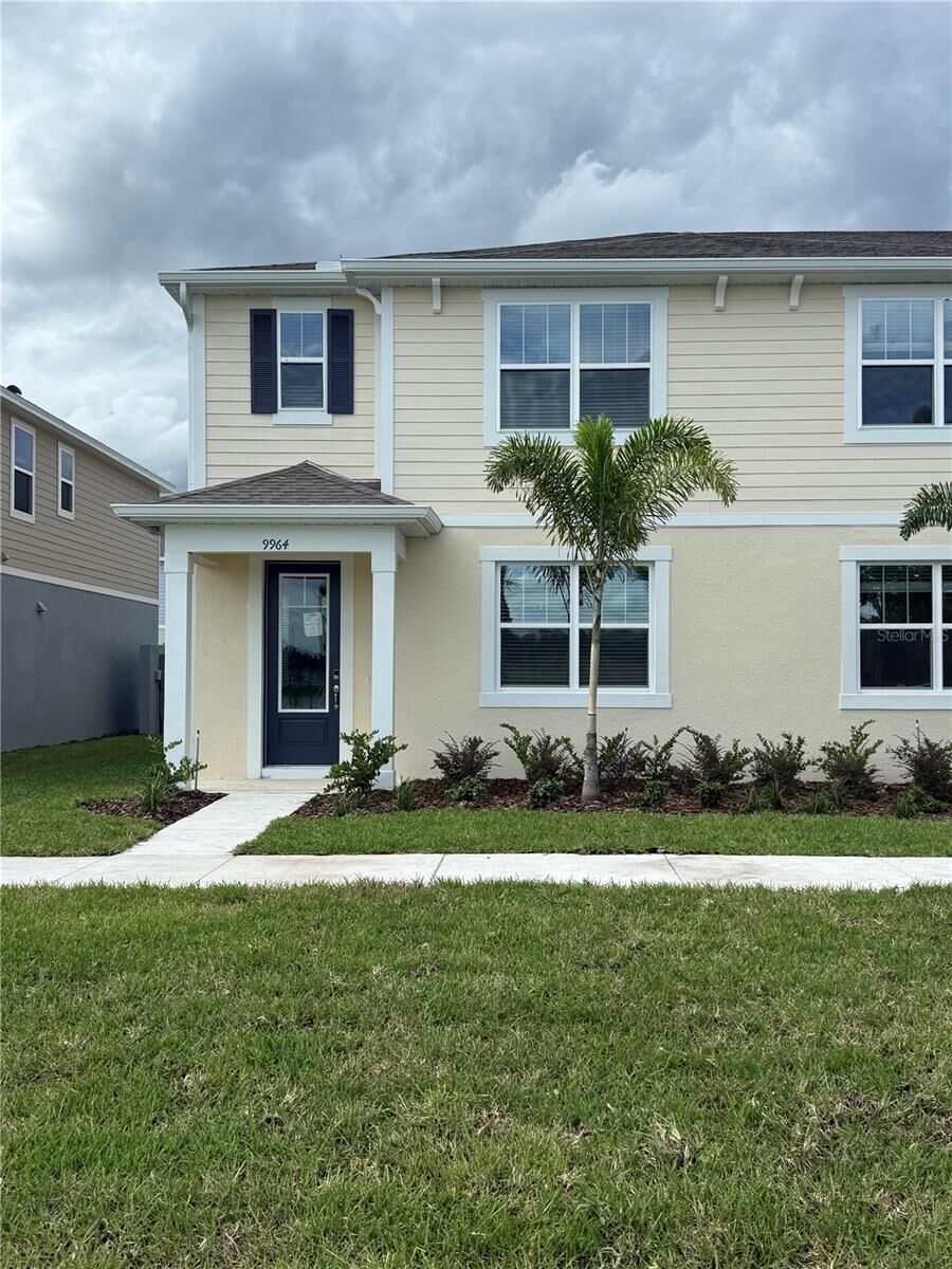 Property Photo:  9964 Red Canoe Alley  FL 32832 