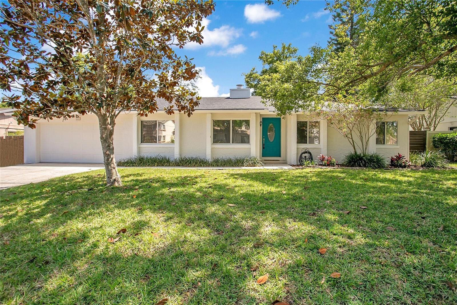 Property Photo: 821 Sutter Loop FL 32750