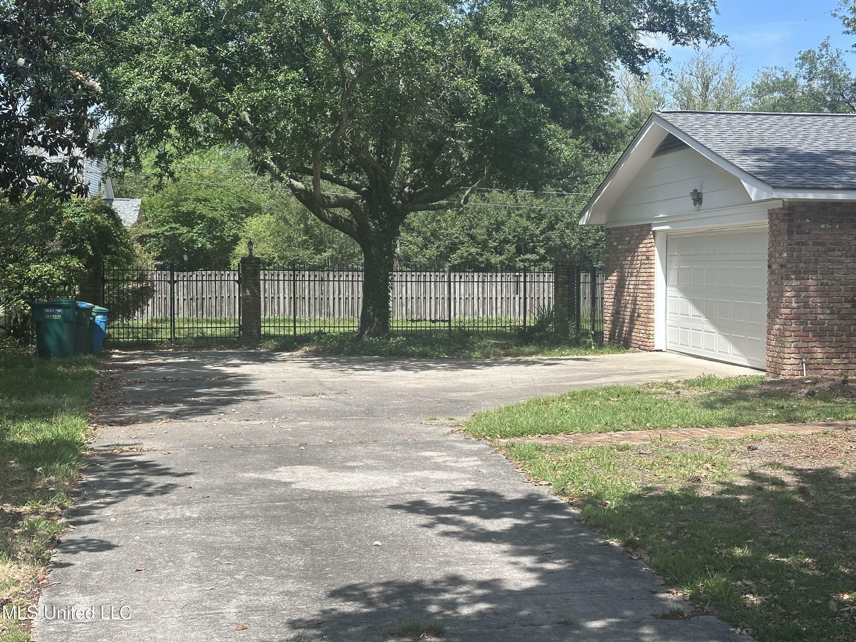 Property Photo: 903 Westwood Street MS 39567
