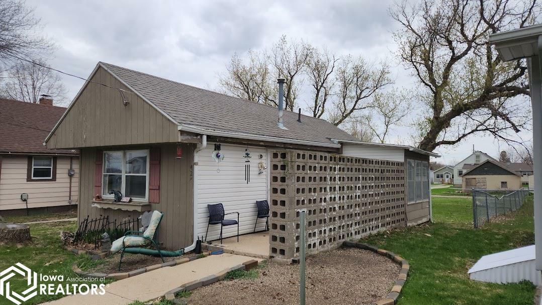 Property Photo: 428 29th Street IA 50401