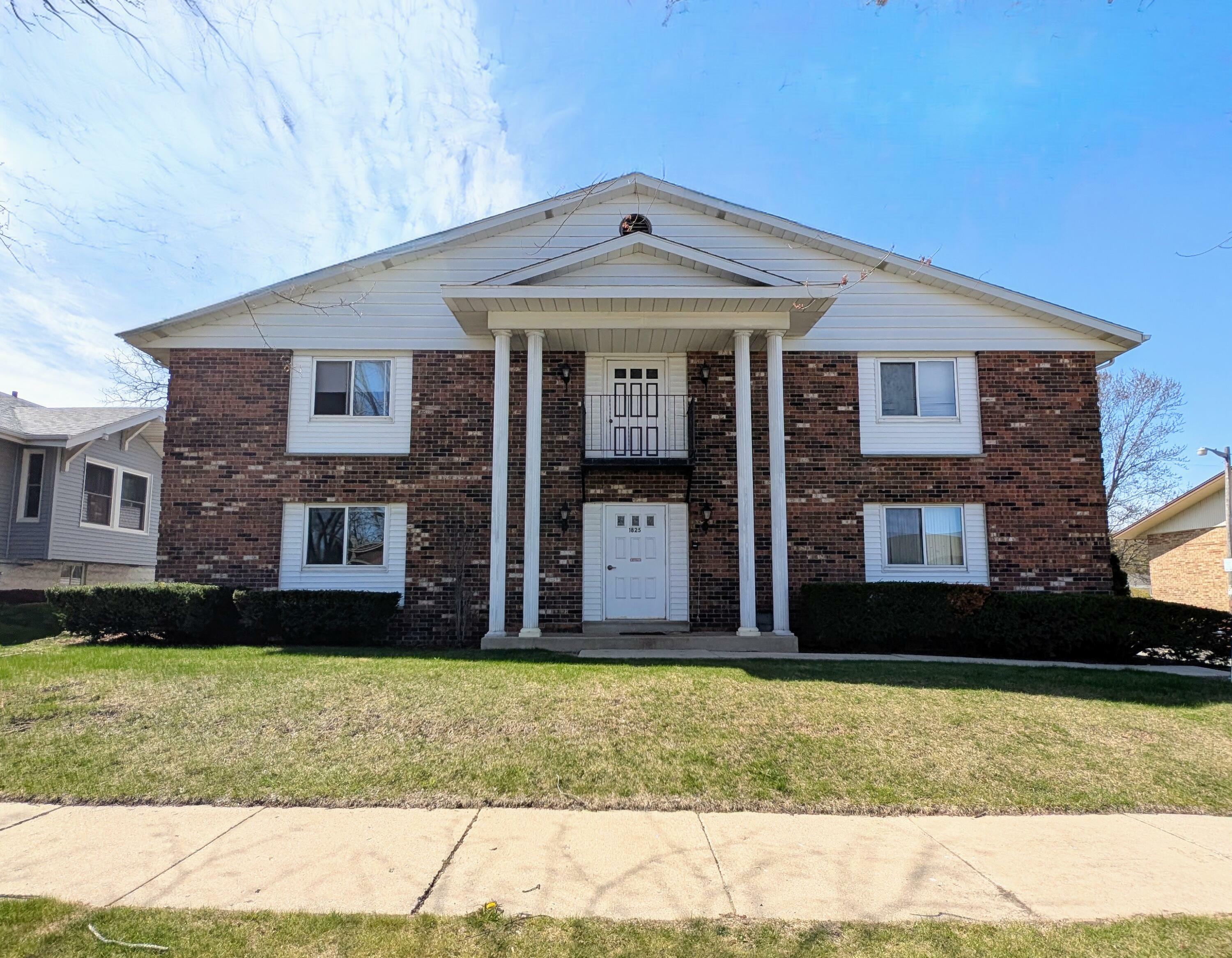 Property Photo: 1825 Drexel Blvd WI 53172