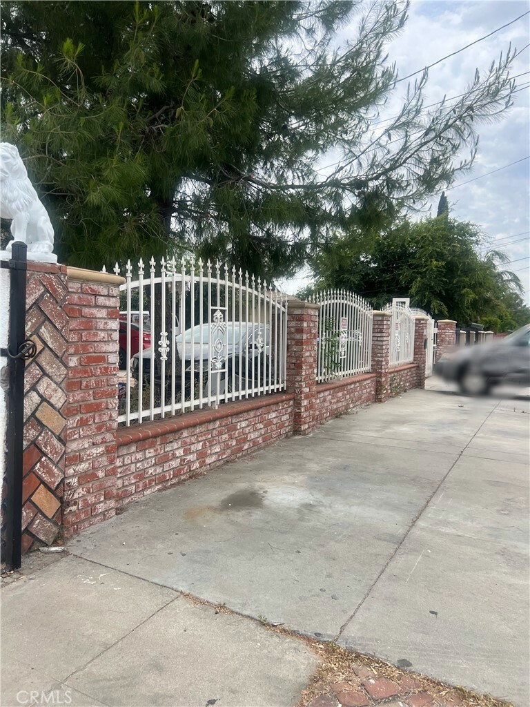 Property Photo:  13154 Garber Street  CA 91331 