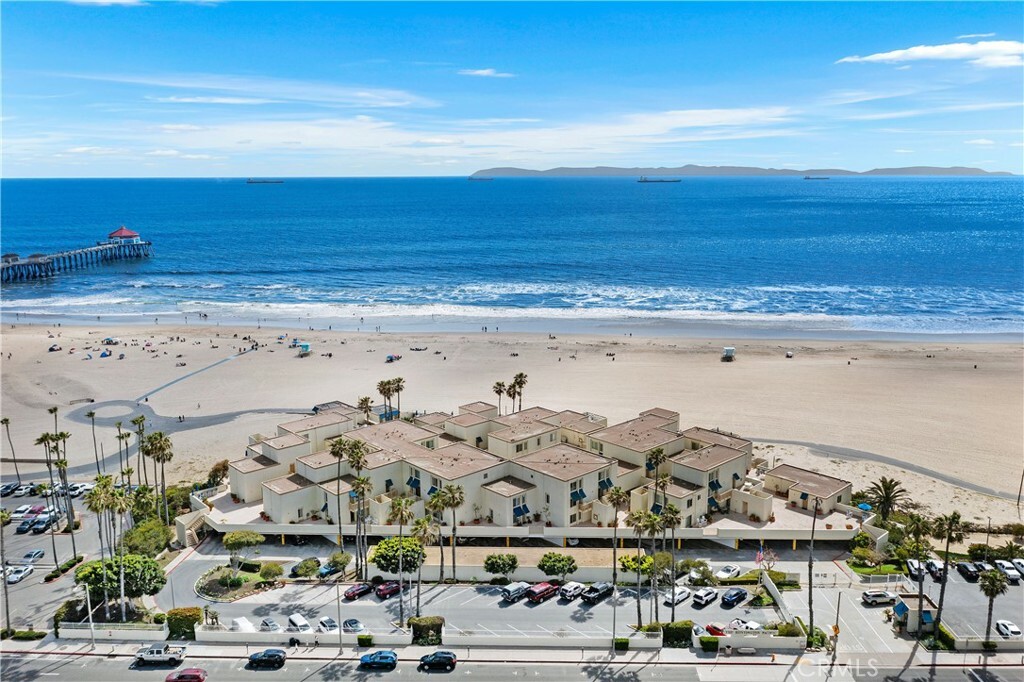 Property Photo: 711 Pacific Coast 325 CA 92648