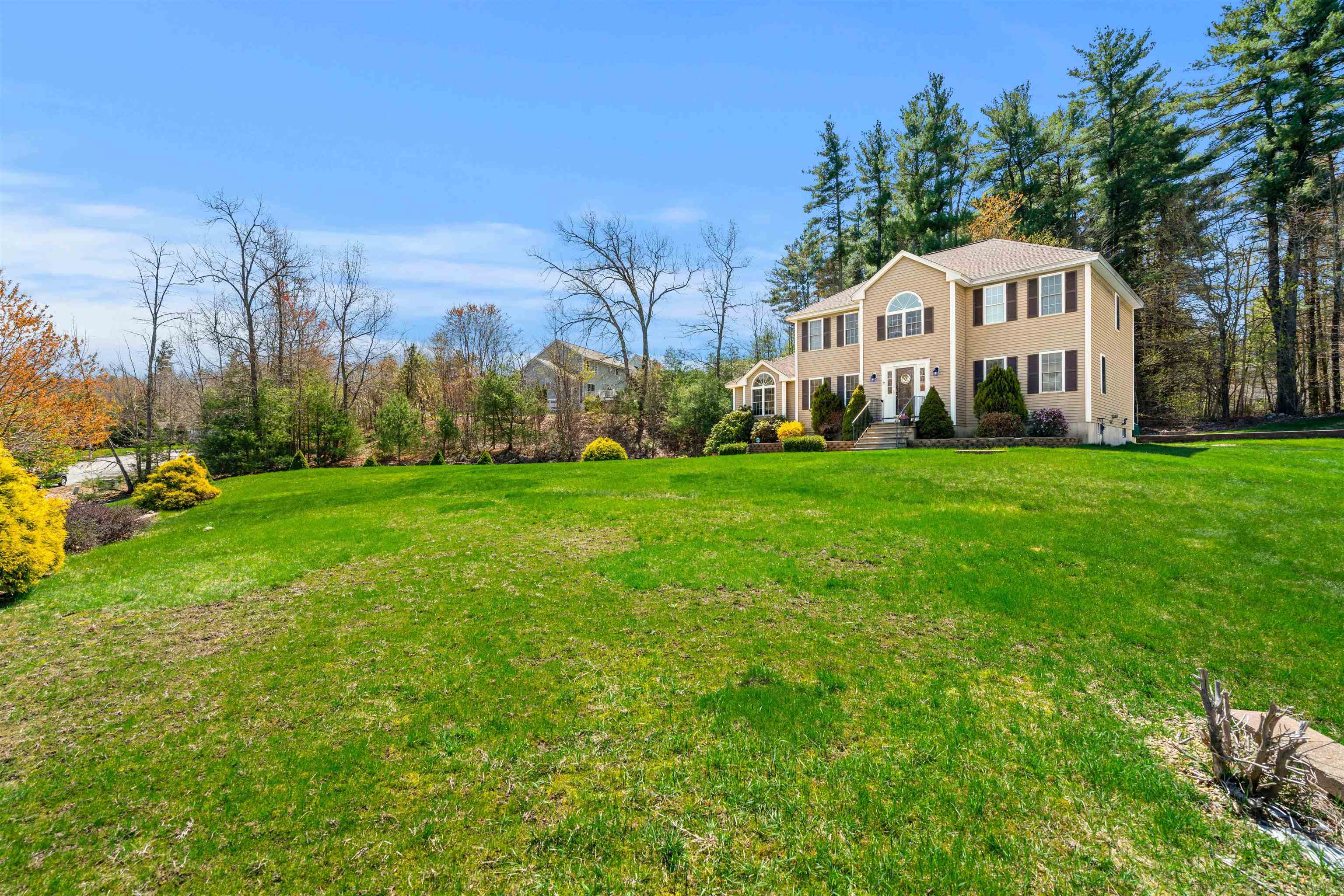 Property Photo: 9 Haywood Road NH 03053